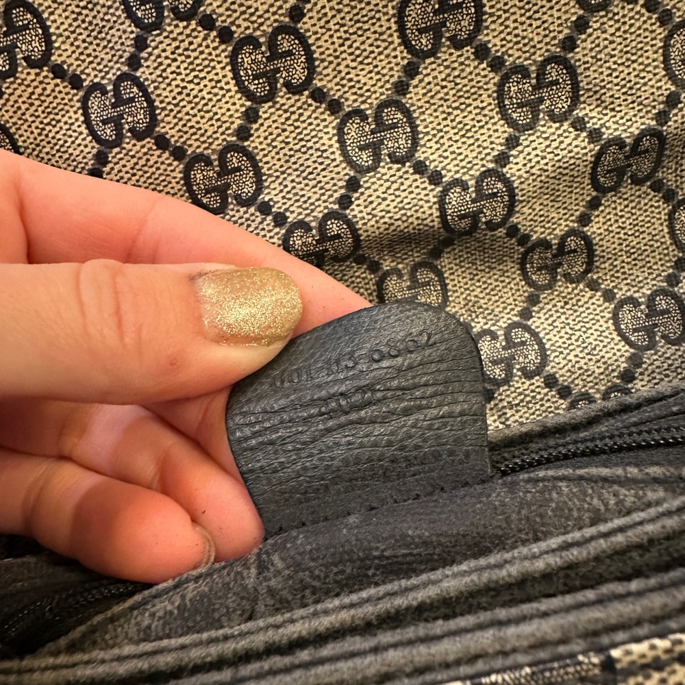 Gucci Navy GG Pattern Shoulder Bag - Picture 7 of 10